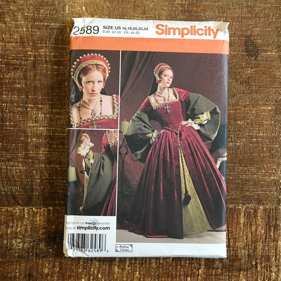 Simplicity Sewing Pattern 2589 Tudor Elizabethan Anne Boleyn Costume 16-24 UNCUT - Picture 1 of 2